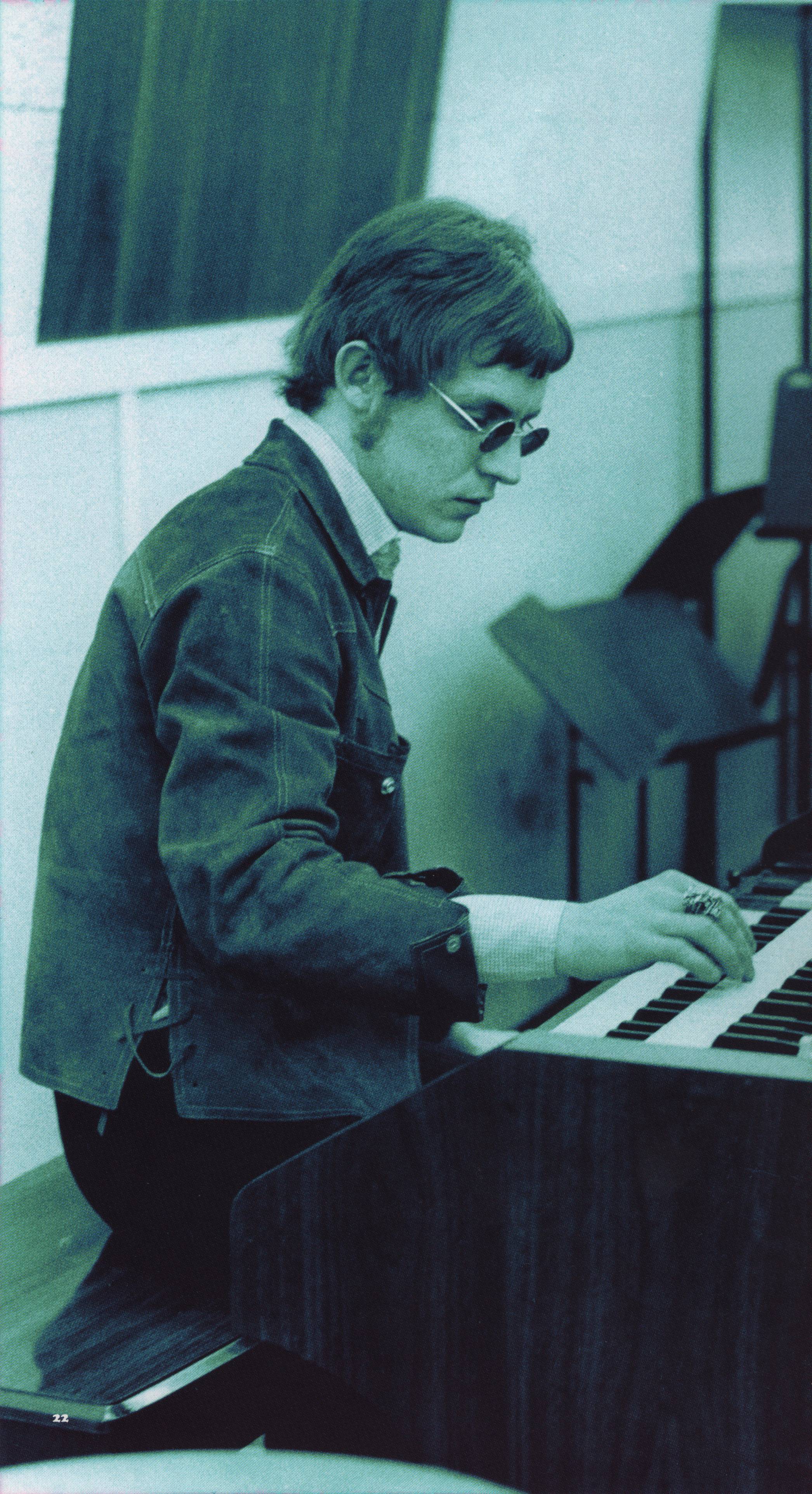 Cream Those Were the Days : Booklet 22